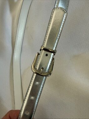 Reversible Leather Belt Metallic Silver White 1 Inch Wide Swivel Buckle 31-35 in